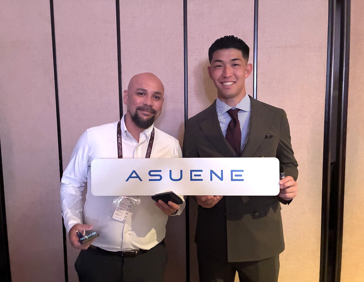 asuene_inc_'s tweet photo. 鹿島アントラーズの2026/27シーズン KickOffパーティに、クラブパートナーとして参加させていただきました⚽🫎

会場では、 早川友基選手 、鈴木優磨選手や小泉文明社長   とも直接お話しさせていただき、新シーズンへの熱気とワクワクが一気に伝わってくる時間になりました✨

これから始まるシーズンへの期待が膨らみます！ アスエネは今後、鹿島アントラーズが2026年から参画する気候変動対策の枠組み「SPL」への取り組みもサポートしてまいります。

 #鹿島アントラーズ #アスエネ #SPL