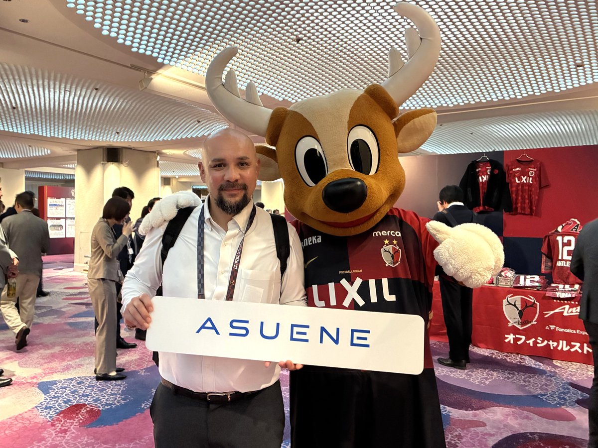 asuene_inc_'s tweet photo. 鹿島アントラーズの2026/27シーズン KickOffパーティに、クラブパートナーとして参加させていただきました⚽🫎

会場では、 早川友基選手 、鈴木優磨選手や小泉文明社長   とも直接お話しさせていただき、新シーズンへの熱気とワクワクが一気に伝わってくる時間になりました✨

これから始まるシーズンへの期待が膨らみます！ アスエネは今後、鹿島アントラーズが2026年から参画する気候変動対策の枠組み「SPL」への取り組みもサポートしてまいります。

 #鹿島アントラーズ #アスエネ #SPL
