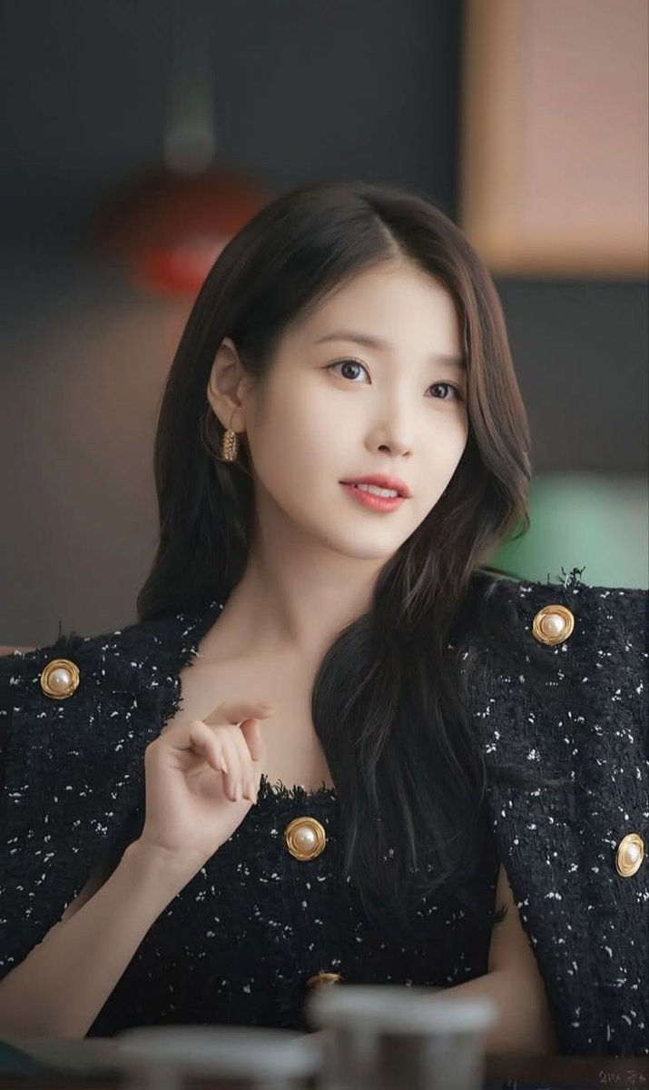 DaebiMama001's tweet photo. Who is your favorite female CEO?

1. Yoon Seri - Crash Landing on You
2. Do Do-hee - My Demon
3. Hong Hae-in - Queen of Tears
4. Seon Hui-ju - Perfect Crown https://t.co/GfUGW2npwI