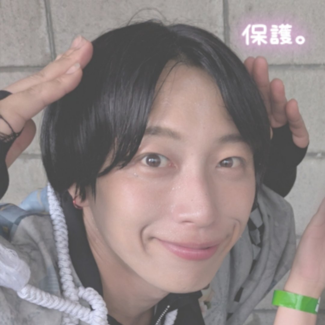 sat__hatiware's tweet photo. 7 月 27 日
推しに願いを番外編 ！！
暑かったけど楽しすぎた 😭✨
やっぱりライブハウスだいすき！！
くらぶさる行ける機会あって良かった🙃 https://t.co/swm2Nbu9X9
