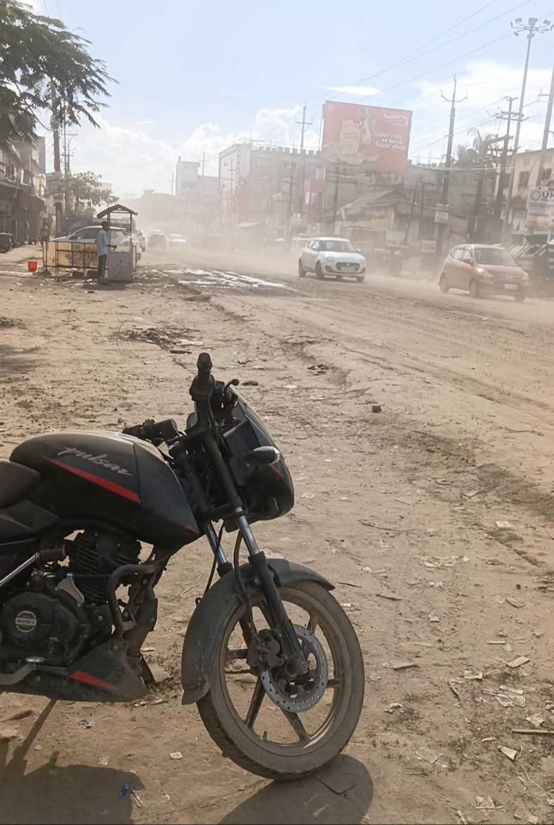 BidduSaugat's tweet photo. Mr @nitin_gadkari your @NHAIINDIA @NHAI_Official @nhidcl have gifted this world class NH37 (Badarpur)  to us , if you can then please take action otherwise give resignation 😡😡 https://t.co/3PAUicvZ9W