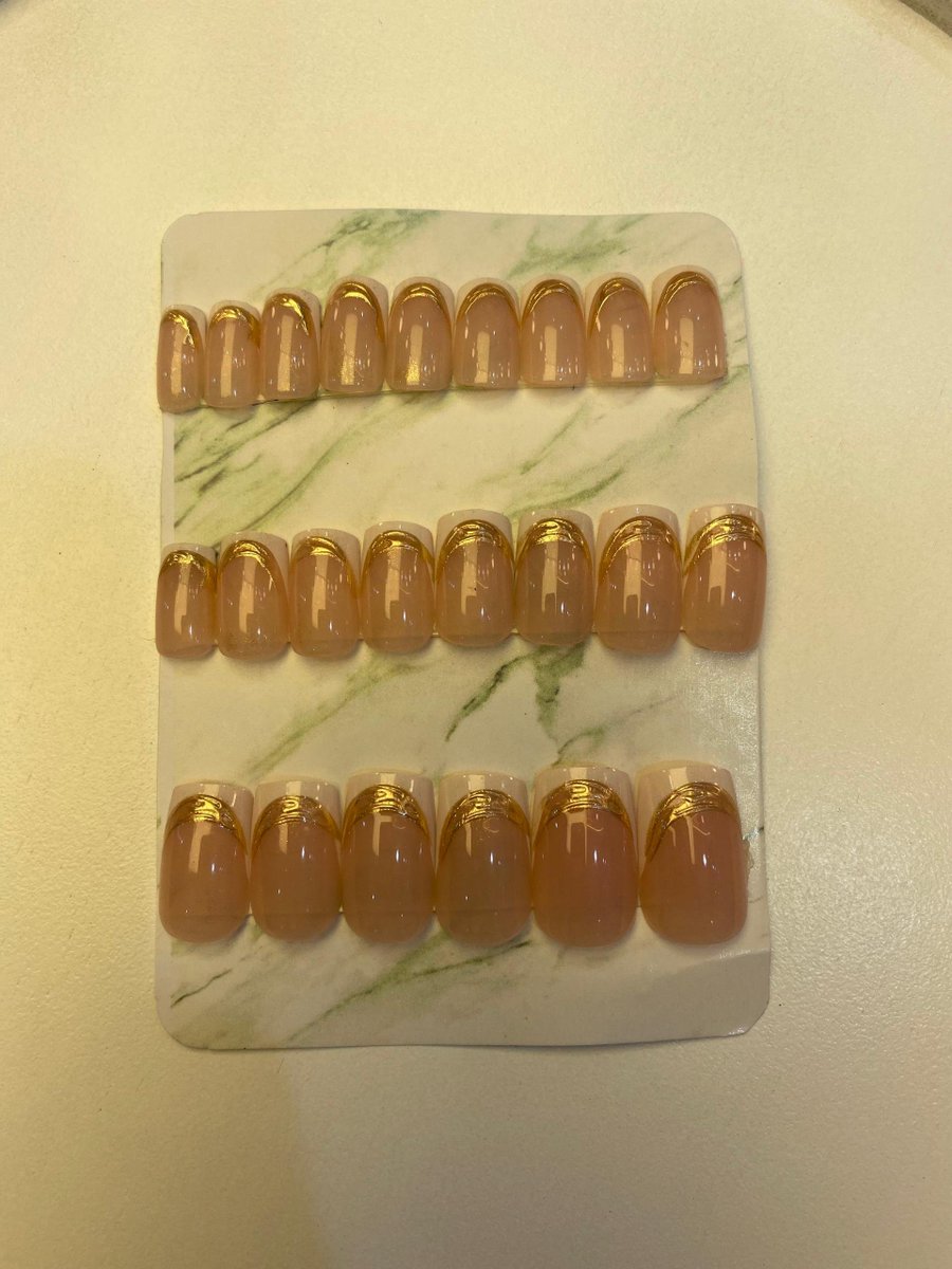 petite__kara's tweet photo. @nosafk I have just 3 set of press on nails left X Ng let's sell it 💰9,000 with full prep kit https://t.co/LsIpY0yn5r