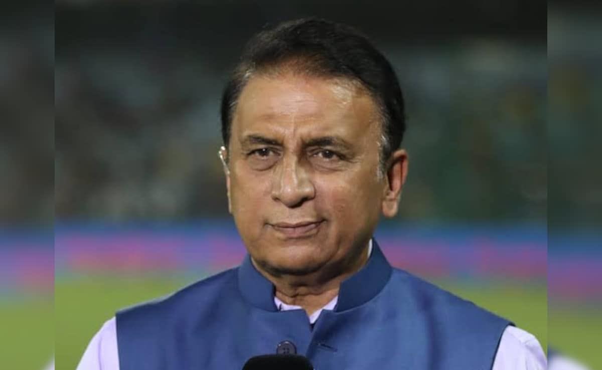 mufaddal_vohra's tweet photo. Sunil Gavaskar said, “it's mandatory that if a player is an average fielder, he has to be shown the door. There is simply no way a captain has to hide three or four players, hoping the ball won't go anywhere near them”. (Sportstar). https://t.co/TexwxU33Jz