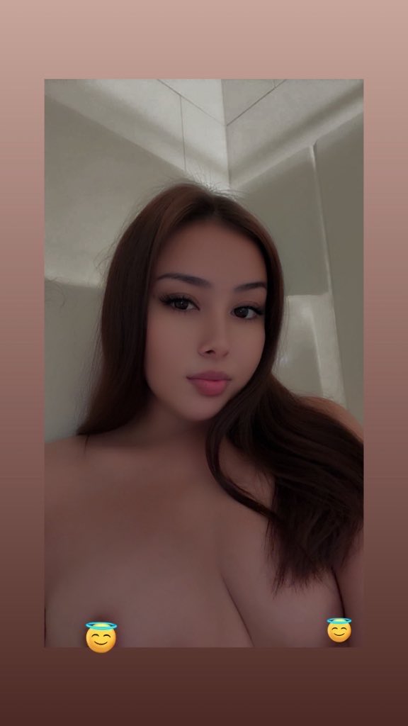 barbieeeejanee's tweet photo. goodnight❤️ https://t.co/ew5muuf7KI