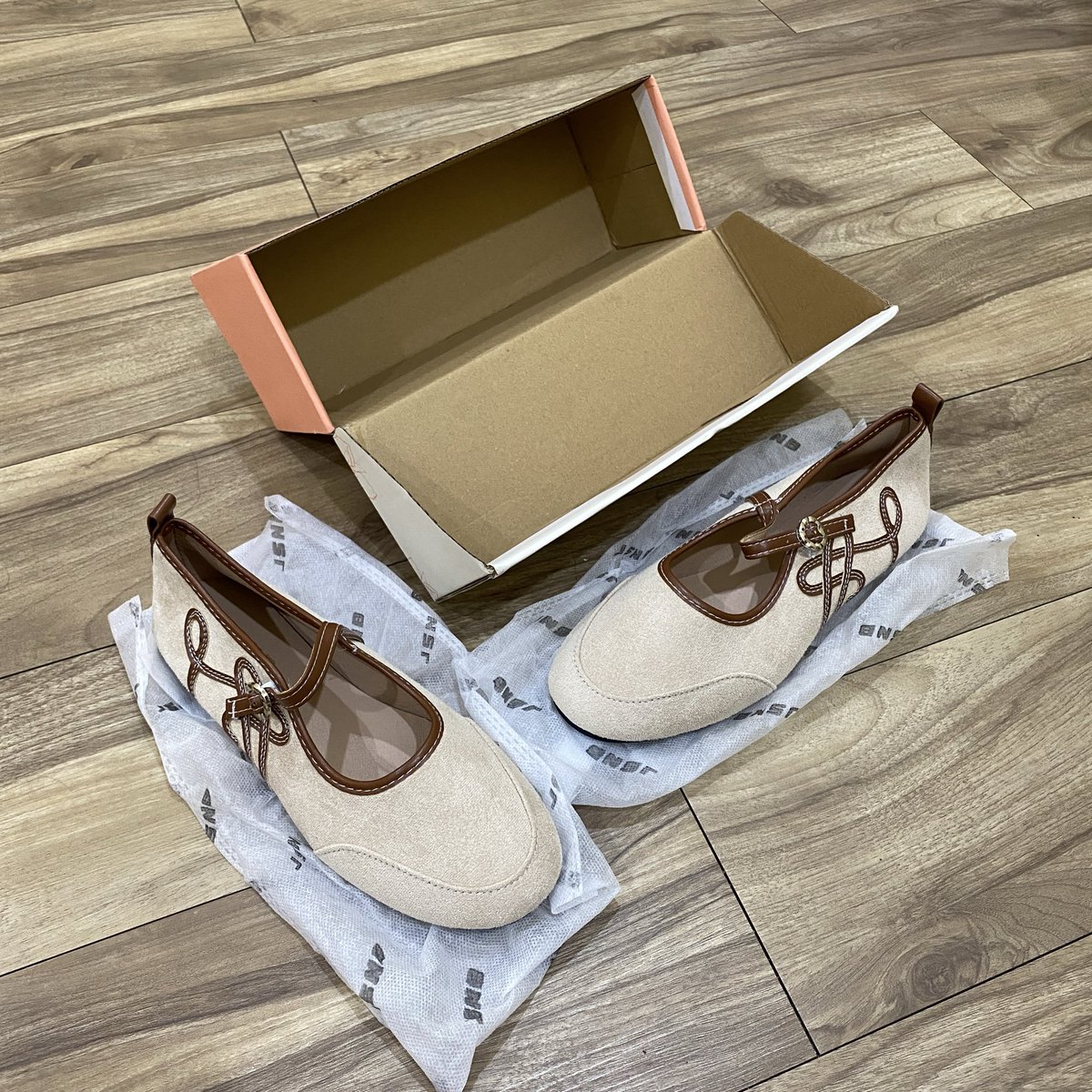 duxeelacee's tweet photo. #ส่งต่อรองเท้า 🆕! (แค่ลอง)
👞LUKALULU Marry Jane (38) 
👡 Suda Select (39)
อุปกรณ์ครบ ถุง กล่อง กลิ่นใหม่มาก แค่ลองทั้ง2คู่เลย…..พต.ได้ค่าา🥹￼
#ส่งต่อมือ1 #ส่งต่อcintag #โล๊ะตู้เสื้อผ้า #ส่งต่อเสื้อผ้ามือ1 #ส่งต่อเครื่องสำอาง #stylist #ส่งต่อแมรี่เจน #รองเท้าแมนี่เจน https://t.co/rt3m2mjt57