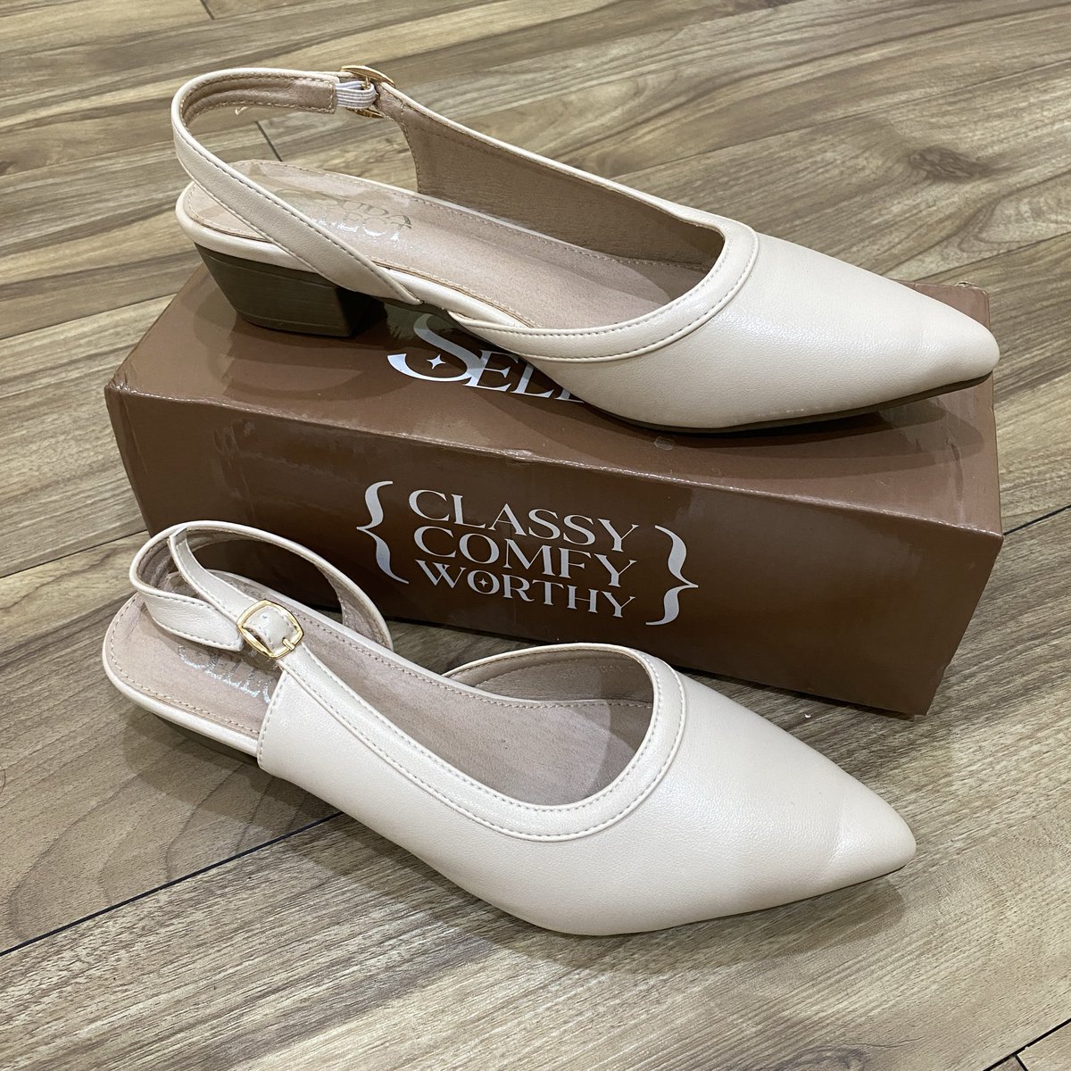 duxeelacee's tweet photo. #ส่งต่อรองเท้า 🆕! (แค่ลอง)
👞LUKALULU Marry Jane (38) 
👡 Suda Select (39)
อุปกรณ์ครบ ถุง กล่อง กลิ่นใหม่มาก แค่ลองทั้ง2คู่เลย…..พต.ได้ค่าา🥹￼
#ส่งต่อมือ1 #ส่งต่อcintag #โล๊ะตู้เสื้อผ้า #ส่งต่อเสื้อผ้ามือ1 #ส่งต่อเครื่องสำอาง #stylist #ส่งต่อแมรี่เจน #รองเท้าแมนี่เจน https://t.co/rt3m2mjt57