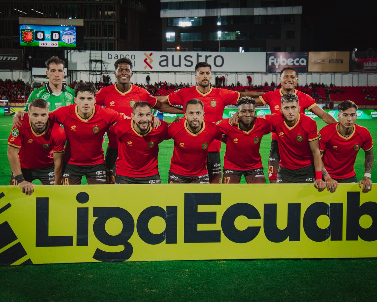 DCuencaOficial's tweet photo. El triunfo es TODOS, pero la fiesta es de USTEDES 🔴⚫️

Amanecemos con la satisfacción del deber cumplido y el orgullo intacto🦁

¡Gracias por estar siempre! ❤️‍🔥🏟️

#VamosCUENCA 🔴⚫️ https://t.co/9t0GhkFxC4