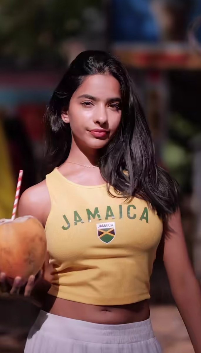 RishiOfficial_1's tweet photo. Do you like Coconut water.. it is very good for health during the summer times 💯🤤📈

Stay hydrated 🫡😍 https://t.co/t2Kyf3cl2A