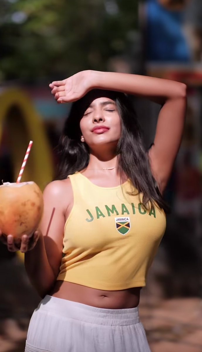RishiOfficial_1's tweet photo. Do you like Coconut water.. it is very good for health during the summer times 💯🤤📈

Stay hydrated 🫡😍 https://t.co/t2Kyf3cl2A
