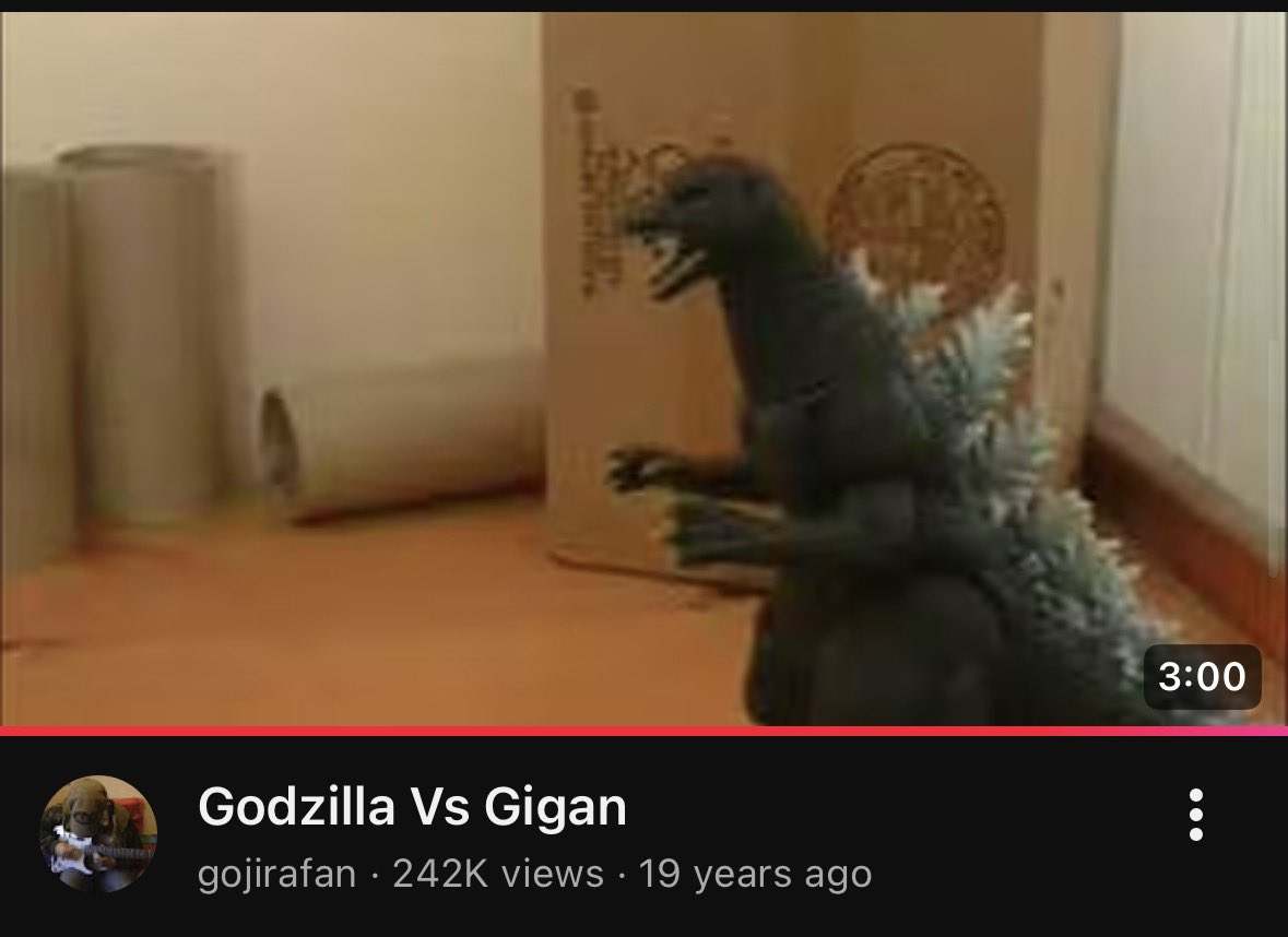 MarcisRadtastic's tweet photo. #sauriancore but itโs old Godzilla video recommendations https://t.co/gzLkGRXOvC