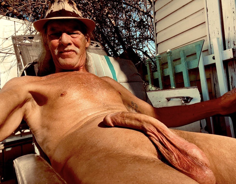 ukjerry007's tweet photo. @JeanieWylde @elitepromos10 Here my Daddy cock for your viewing pleasure #nude #Dadbod #dick #cock   #mycock #kycock #bwc #cutcock #mfm #fmf #swingers #pineapplelife #balls #ballsack #dilf #dilfcock #daddyballs #showingcock #dilfballs https://t.co/5w1cFEtDM1