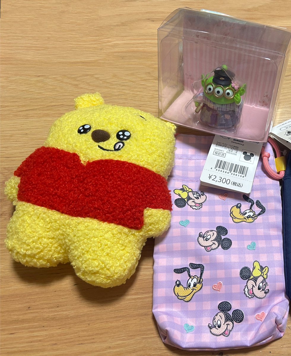 chamlady_kitty's tweet photo. @R_okakoro 検索より失礼致します。
当方、プーさんのぬいぐるみ等所持しているのですが、何か交換してくださるものはございますか？
第一希望はトンバニのブランケットですが、他の商品でもぜひ交換して頂きたいです。

また、西川口にて手渡し交換可能です。

ご検討よろしくお願いいたします。 https://t.co/BmoX3GifR9