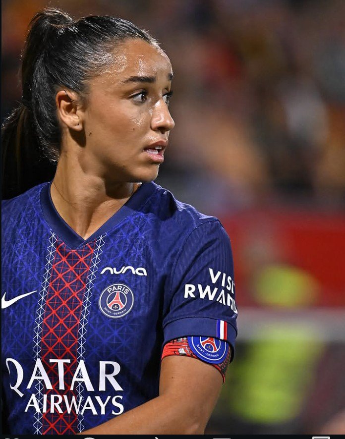FreeManGlobe's tweet photo. sarkina karchaoui
PSG ⚽
30yrs
🇫🇷 https://t.co/z78IsZtK2Q