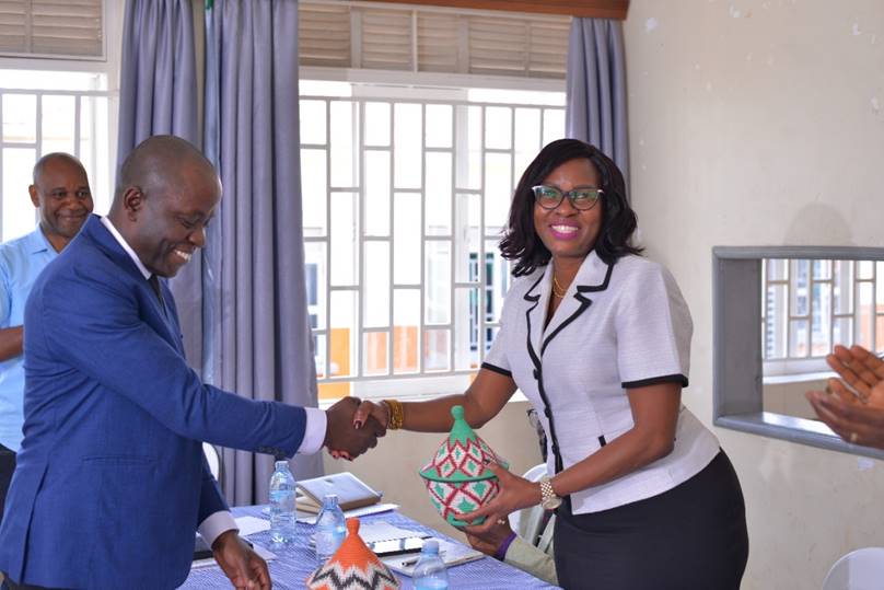 MbararaUST's tweet photo. Launching the study, Prof. @PbyakikaPauline, Vice Chancellor @MbararaUST, highlighted the importance of generating reliable community-level evidence to inform health policy and improve patient outcomes. 

She commended the research team for responding to the growing burden of non-communicable diseases and encouraged them to translate research findings into practical solutions that improve lives.