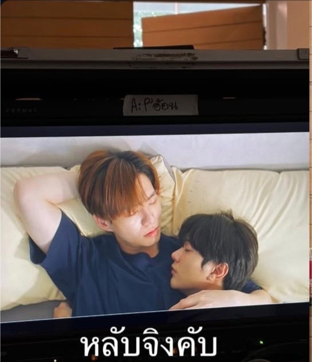 dellenothome's tweet photo. เอาจริงนะ... หลับซบกันแบบสบายใจ สตาฟยังเห็นว่าอยู่ด้วยกันแบบธรรมชาติ เหมือนมีโลกของกันและกันอะ ไม่ใช่ครั้งแรกแล้วปะ.. เนอะ?? 🤏🤏

บัวลอย *คริดด!!!

《#บีเวอร์ต้นหลิว #BeverTonliew #bbverpj #tonliewmtp》 https://t.co/qtOHbQQWCo
