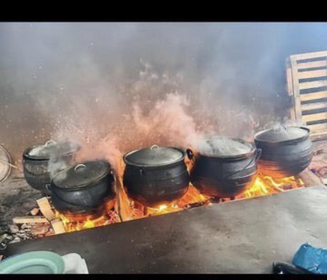 tetteh_nadio's tweet photo. @dkbghana 😂😂😂 https://t.co/YYtYp1U8ci