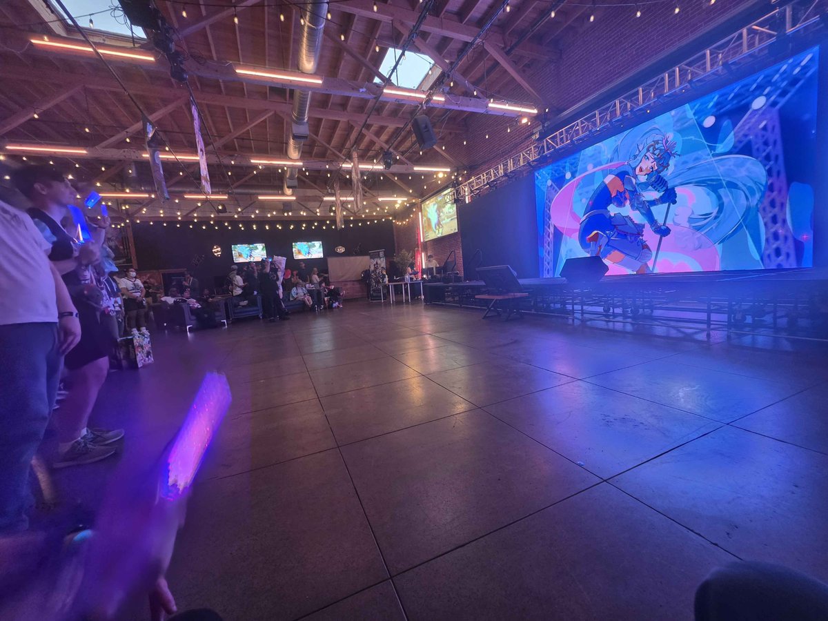 Pathf1nderSteve's tweet photo. Front row seats to Nocturn Carnival. It was one hell a Day 0 cheering for all the talents. Being there from beginning till the end. I love cheering for every talent, big and small. 
#OffkaiGen5 https://t.co/y4Q53ztURP