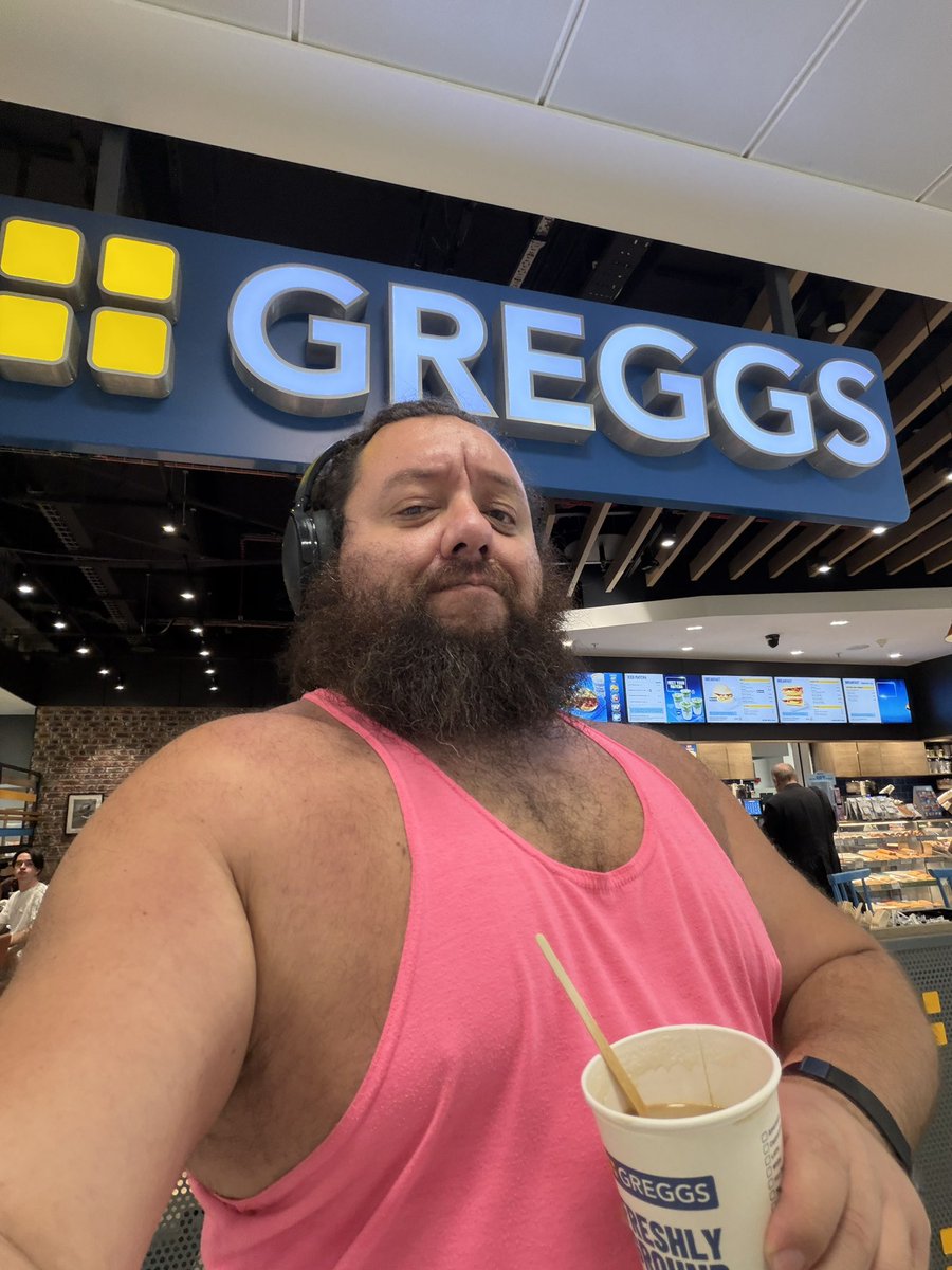 marioso92's tweet photo. I want to find a Greg to kiss at Gregg’s https://t.co/CXikE1cvNg