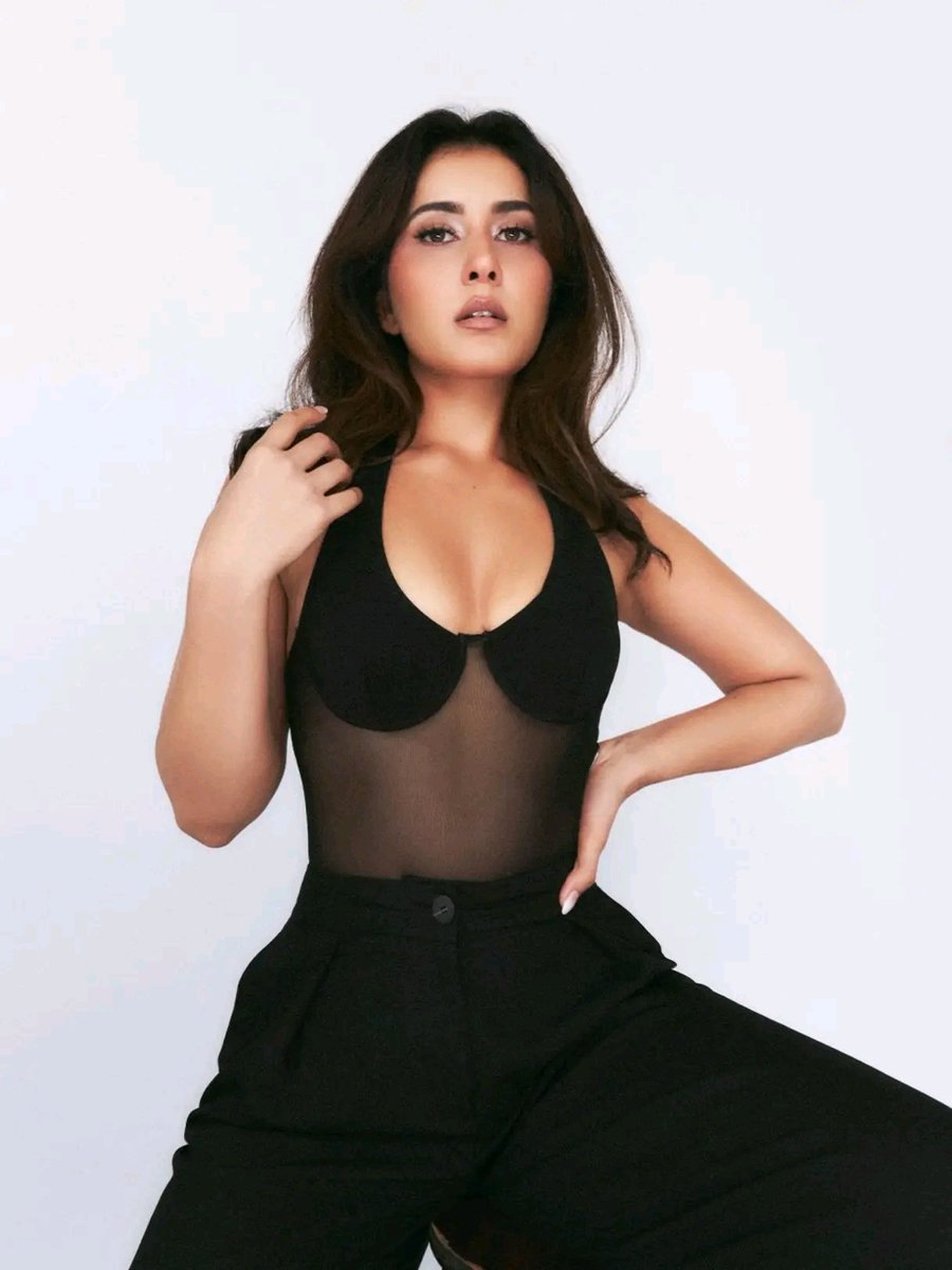 Raashi khanna Lovers tweet media