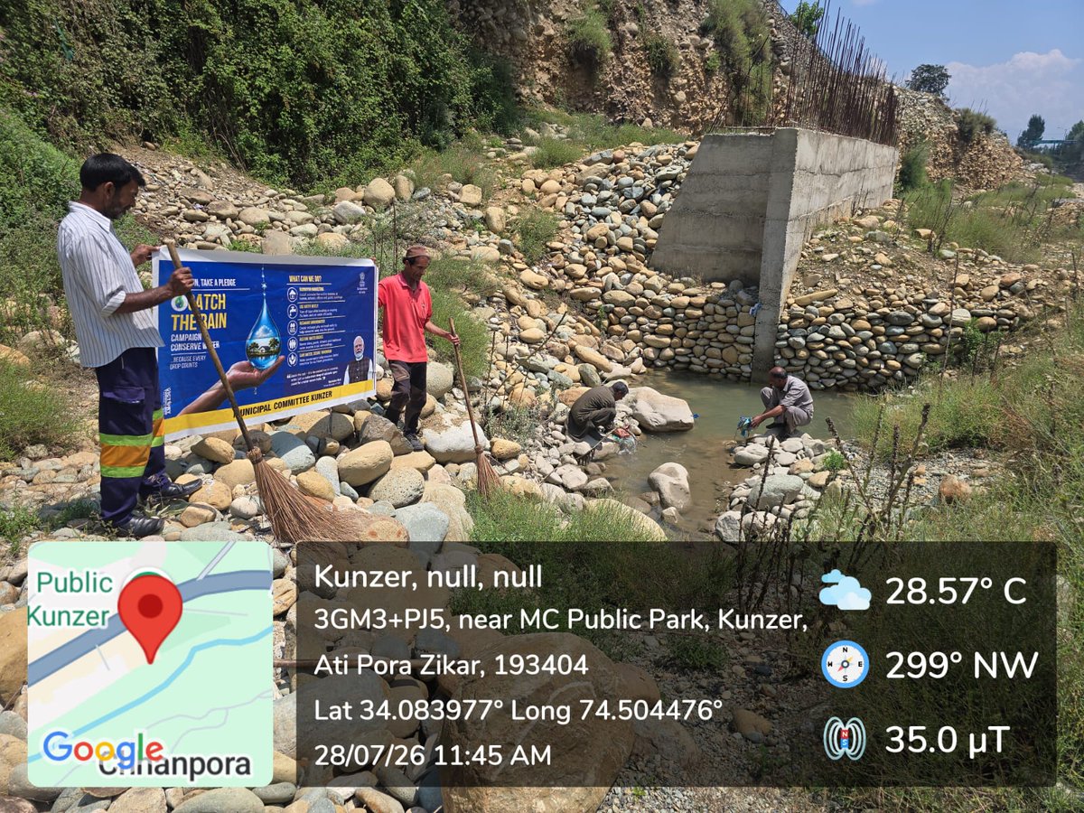 MCKunzer's tweet photo. Let’s keep drains unclogged, protect our water bodies, and make sure not a single drop is wasted. Together, we build a secure water future. @DCBaramulla @DULBKASHMIR #amrut#CatchTheRain https://t.co/wkojHwyYeR