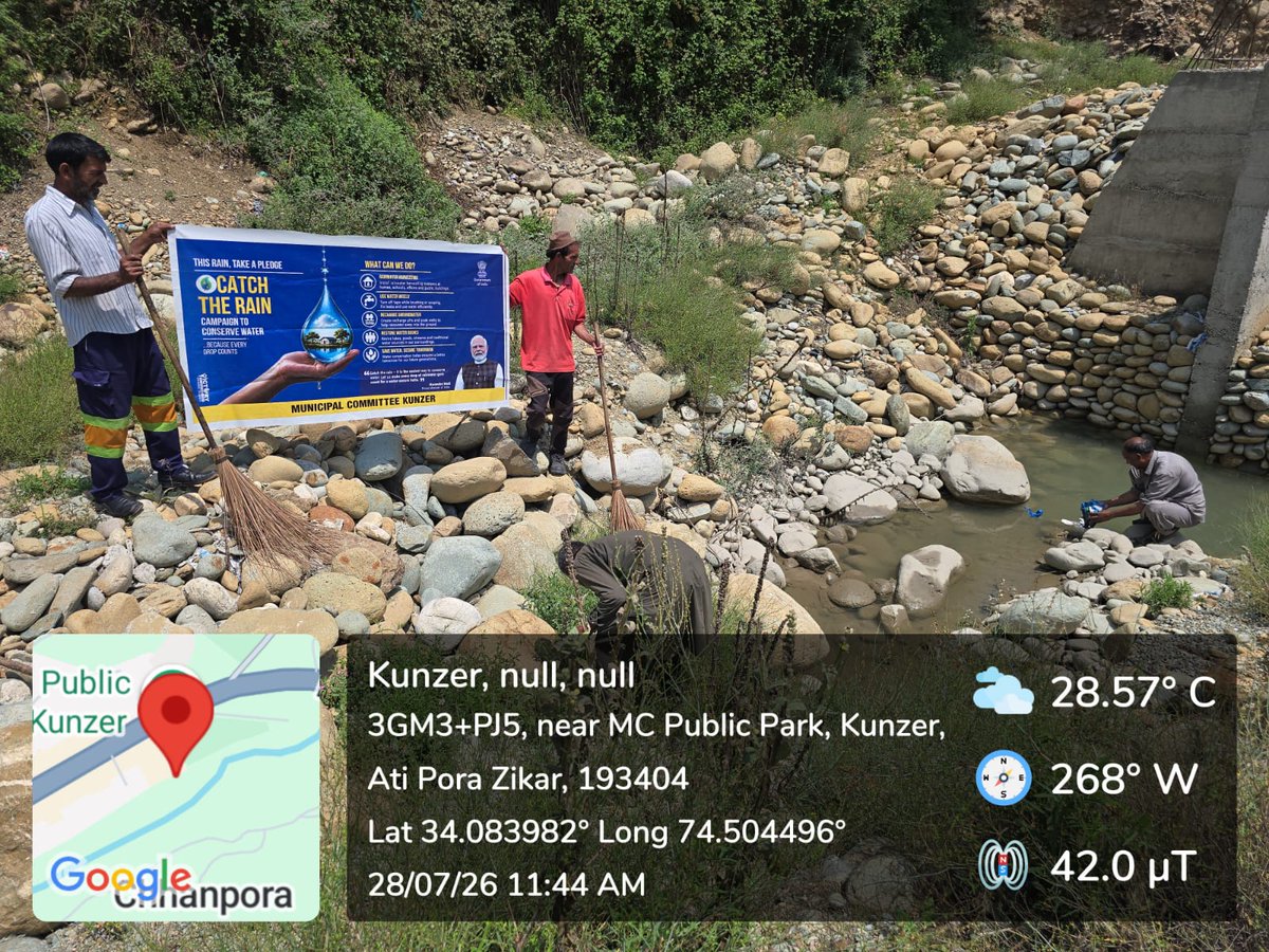 MCKunzer's tweet photo. Let’s keep drains unclogged, protect our water bodies, and make sure not a single drop is wasted. Together, we build a secure water future. @DCBaramulla @DULBKASHMIR #amrut#CatchTheRain https://t.co/wkojHwyYeR