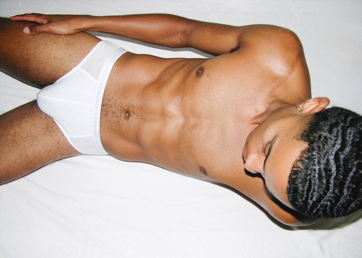 DOMINICALBANOCO's tweet photo. The White Ribbed Brief
https://t.co/ZjhRDEIVwd https://t.co/OvwISGsn8u