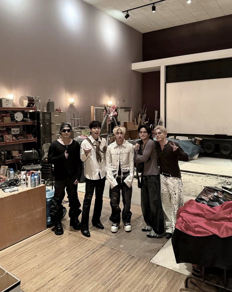 SB19_ATINph's tweet photo. Set seeing with the GOATs. 

Share some love on their IG post here: https://t.co/FY8T6RuRZm

D-2 SB19 LOLLAPALOOZA DEBUT
@SB19Official #SB19 https://t.co/rbGu3ZYkM0