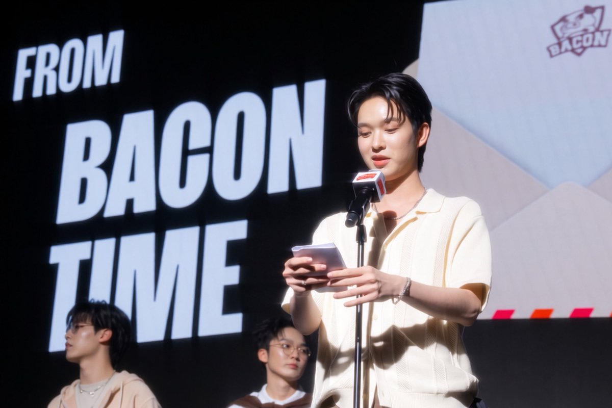 bacontimes's tweet photo. 🎤🎙️

#BaconTimeFanMeet #bacontimethememory
#ทีมBaconTime #Ampverse https://t.co/fn4qhi1DSy