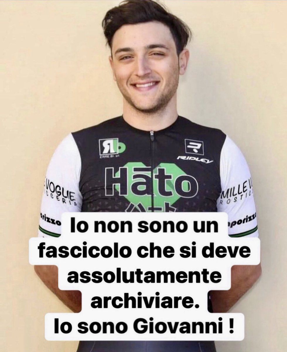 BabbodiGiovann1's tweet photo. #28luglio VERGOGNA D’ITALIA
Uno dei due vicepresidenti della società organizzatrice della corsa ciclistica dove, a poco più di 100 metri dalla linea di arrivo, è morto mio figlio Giovanni, è Pierino Cereda, sindaco di Guazzora (AL). L’altro vicepresidente è Piero Angelo Cisi, vicesindaco di Alzano Scrivia (AL), che, al fine di depistare, dichiara il falso ai giornali (180 metri di transenne).
Consigliere di quella società ciclistica è Adolfo Guagnini, sindaco di Alzano Scrivia (AL), che fa da supervisore all’installazione delle transenne (50 metri scarsi, meno della metà del minimo previsto obbligatoriamente dai regolamenti). Poi ci sono il sindaco di Molino dei Torti, il presidente della Provincia di Alessandria e altre autorità, poiché quella corsa ciclistica (che non si è mai più disputata) parte, transita ed arriva proprio davanti al municipio, sotto il balcone del sindaco.
Il padrino di quella corsa ciclistica è il Professor Renato Balduzzi, cittadino onorario di Molino dei Torti, avvocato in Alessandria, ministro della Salute, componente del Consiglio Superiore della Magistratura, professore universitario, collega e collaboratore della ministra della Giustizia Marta Cartabia.
Quel giorno è presente anche il NAS dei Carabinieri con il loro comandante, Colonnello Biagio Fabrizio Carillo, criminologo di fama. I Carabinieri di Castelnuovo Scrivia, il giorno dell’evento mortale di mio figlio Giovanni, non svolgono nessuna attività d’indagine, non fanno un rilievo stradale, non scattano neppure una fotografia con il cellulare e non ascoltano le decine di testimoni presenti, né gli altri corridori coinvolti nella caduta, ma sentono solamente una componente del collegio di giuria: la testimone falsa Giulia Fassina.
Il presidente del collegio di giuria, Luca Botta, con mio figlio Giovanni morto steso a terra sull’asfalto, emette un comunicato con scritto “nulla da segnalare”. Il giudice sportivo del Piemonte omologa quella corsa ciclistica mortale senza provvedimenti.
Il presidente della società organizzatrice, Ennio Ferrari, dichiara di non essersi mai preoccupato della sicurezza dell’ultimo chilometro; il programma di gara di quella corsa ciclistica viene approvato senza gli obbligatori documenti relativi alla sicurezza, che poi però compaiono falsamente tramite l’avvocato Gaia Campus di Roma (componente della Commissione Nazionale Elettorale della Federciclismo).
Ciononostante, la procura federale della Federciclismo, capeggiata dall’avvocato Nicola Capozzoli di Roma, che sin dall’inizio collabora strettamente con la Procura della Repubblica di Alessandria, insabbia la vicenda.
Il presidente della Commissione Nazionale Direttori di Corsa e Sicurezza della Federciclismo, Roberto Sgalla, nonché funzionario della Polizia di Stato, direttore della Scuola di Polizia, prefetto a.r., direttore del Centro Studi Americani, fa il consulente della Procura Federale della Federciclismo; al contempo fa pressioni, tenta di condizionare il giudizio della Corte Sportiva di Appello della Federciclismo secondo i desiderata della Federazione, e poi fa il consulente per il pubblico ministero di Alessandria Andrea Trucano, commettendo, durante lo svolgimento dell’incarico, reati per i quali non è stato perseguito. All’esito di quella perizia, piena di falsità, viene archiviato il procedimento penale relativo alla morte di mio figlio Giovanni.
Così la Procura della Repubblica di Alessandria, capeggiata da Enrico Cieri, imbrogliando le carte, ha archiviato la morte di un ragazzo innocente di 22 anni, dove sono coinvolti personaggi eccellenti, senza celebrare un giusto processo allo scopo di accertare la verità e assicurare la giustizia.
#mattarella @Quirinale #nordio @minGiustizia #csm #anm @ANMagistrati #magistratura #magistrati #verità #giustizia #veritaegiustiziapergiovanniiannelli Giustizia per Giovanni – Sicurezza per tutti