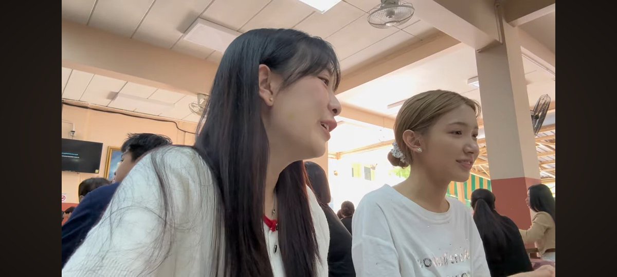 keeperthsanta's tweet photo. how excited they're for love's echoes  🥹🥹🥹🩵💜

#jaoyingmewnich https://t.co/UobytDb5vs