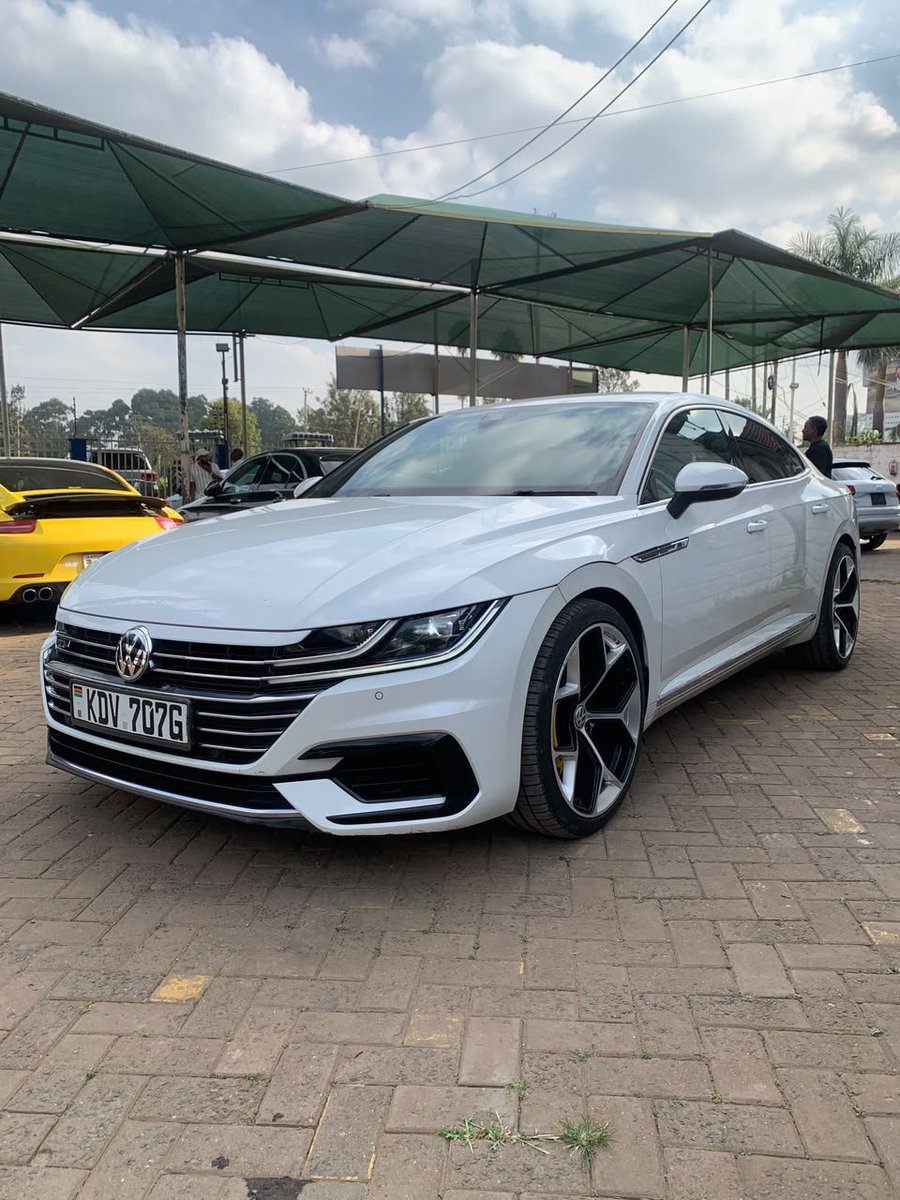 LeograndAuto's tweet photo. 2018 Volkswagen Arteon 2000cc turbo petrol. Aftermarket wheels, 6 pot porsche brake kit. Only asking 3.3 million. https://t.co/KrzvA5WRph