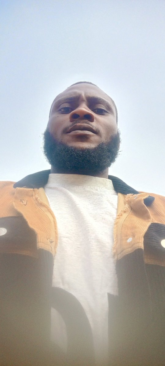 OladejiEmm12648's tweet photo. I'm out for my daily 2k, I don't want to hear gbas- gbos before I come back.

Enjoy your day ❤️ https://t.co/mN8jCJHx2y