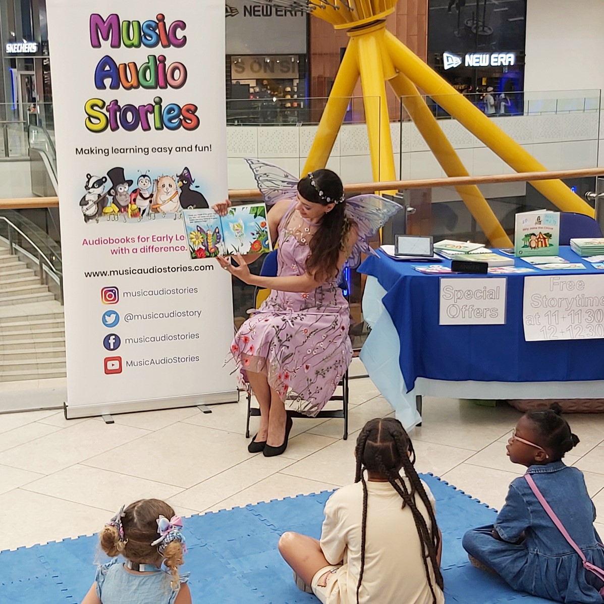 StorytimewithAC's tweet photo. For my visits at #TheO2, I did something new. My Storytimes were based on my new picture book, Chris the Caterpillar. I played the music audio story as we followed the words in the book. It worked like a charm...

#ChrisTheCaterpillar #Author #Storytime #OutletShoppingAtTheO2 https://t.co/RKEztTqIDh