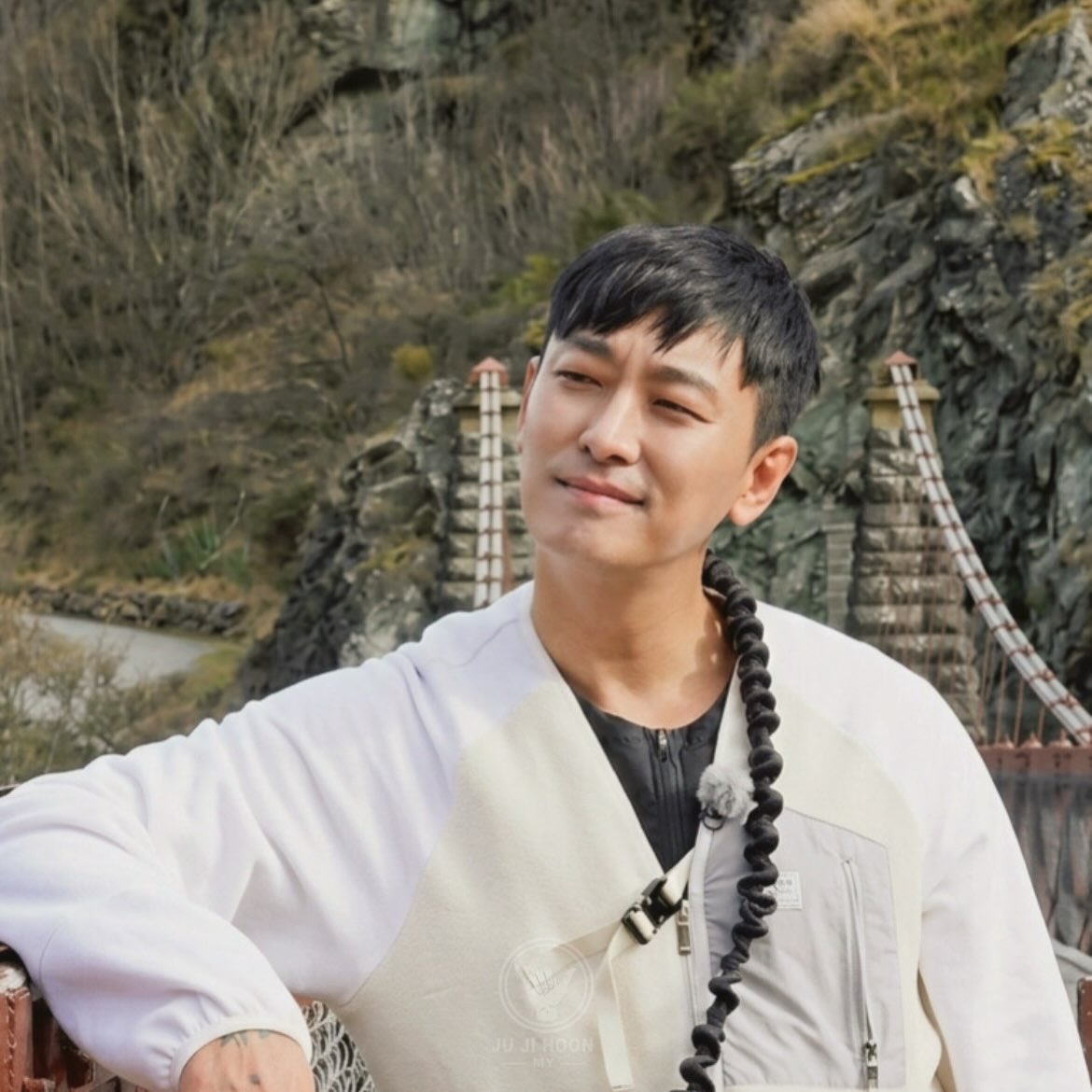 ju__luv_'s tweet photo. 겁 많은 바부 고앵이 https://t.co/2dJXqqKpbj