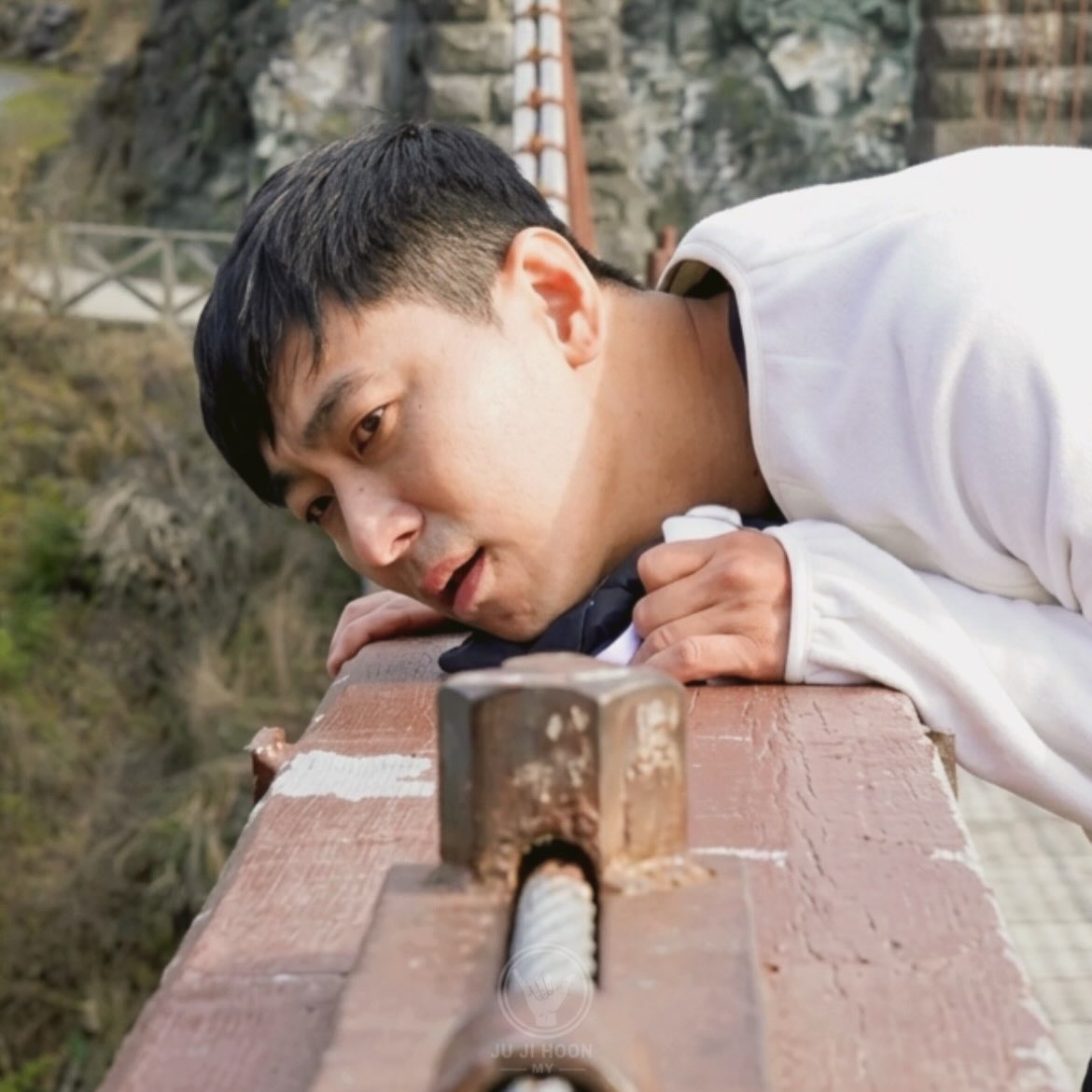ju__luv_'s tweet photo. 겁 많은 바부 고앵이 https://t.co/2dJXqqKpbj