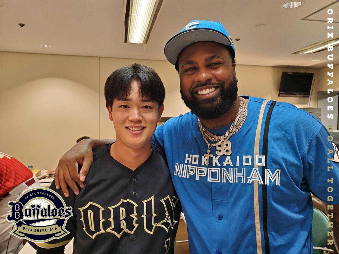 Orix_Buffaloes's tweet photo. #レイエス 選手
#ナイスガイ
#同じチームは心強い✨
#エスピノーザ
#椋木蓮
#マチャド
#太田椋
#若月健矢
#西川龍馬
#岸田護 監督
#マイナビオールスターゲーム2026
#東京ドーム
#Bs2026 https://t.co/8K3OdbbxtX