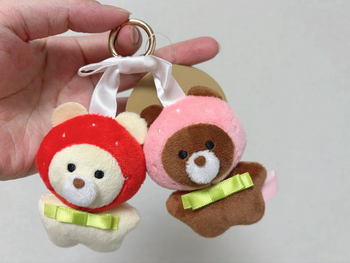 orechi_82's tweet photo. 一回で取れたくちぱっちと
6回で取れたいちごくま https://t.co/wMHKRMKSZN