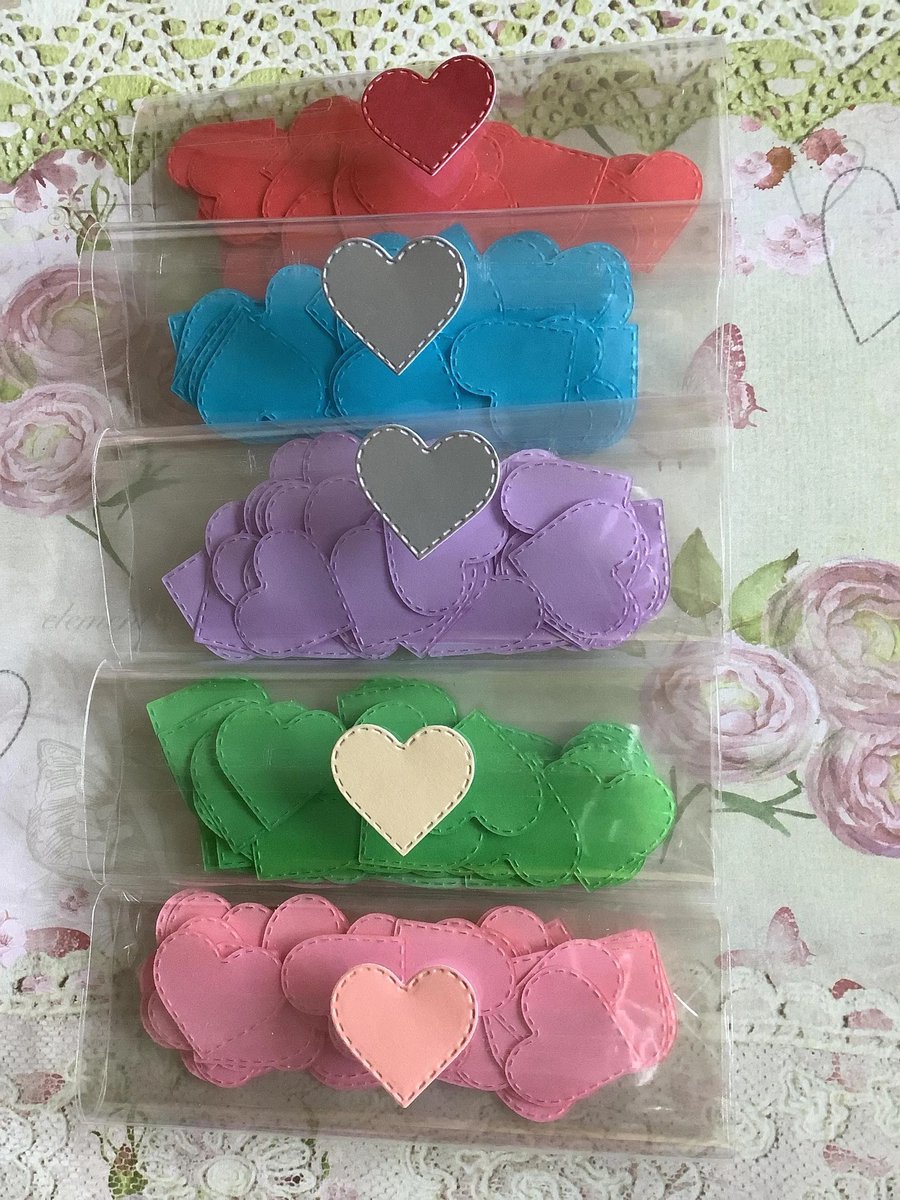 WatsonsVintage's tweet photo. JUST £3.50 PER PACK (+P&P)!!! 50 Piece Pack of 1" Wide 80gsm Coloured Paper Heart Shapes - Card Making - Kid's Crafts - Love Themed Journals/Scrapbooks - Wedding Confetti https://t.co/9paXOxejf2 via @Etsy #PaperHearts #HeartShapes #PaperCrafts #Confetti https://t.co/iJGIosoii7