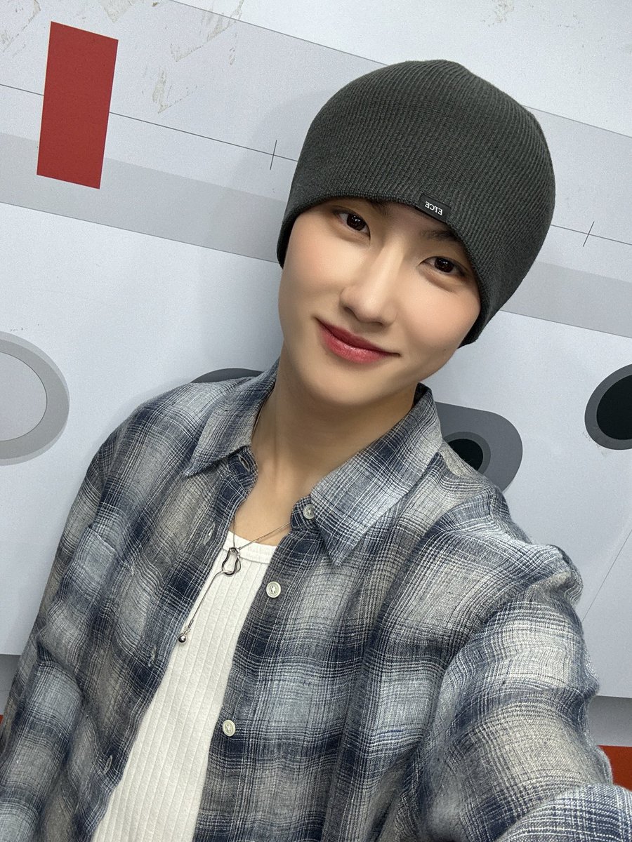 TNX_twt's tweet photo. 7월 마지막 라디오 끝 🫶🥰

#TNX #티엔엑스
#최태훈 #TAEHUN https://t.co/7U0Bv3Dknm