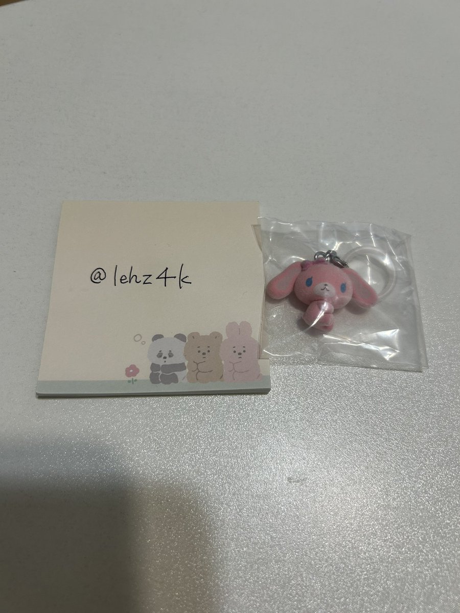 もん tweet media