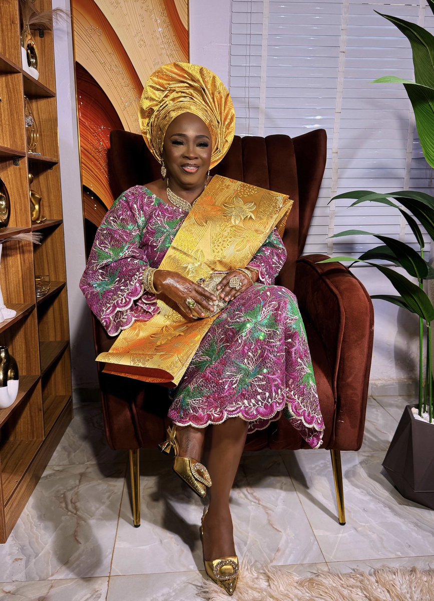 Niella085's tweet photo. Happy 62nd birthday to the loml🥹❤️

God…. I don cry tire this morning. Many stories. Many memories. Many many but we thank God sha🙏🏾 https://t.co/9j85GuFSyx