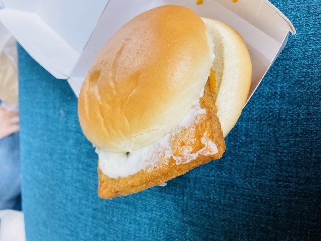k30854's tweet photo. 少し前のマック対話😋
奥さんが職業訓練をやりたいらしくその話🧑‍⚕️今はリモートもあるので便利ですが、専業主婦だった奥さんにはいろいろ大変💦朝のマクドナルドは静かでバンズが柔らかいベーコンエッグバーガーとフィレオフィッシュが食べやすいです🍔ポケモンコラボの最後の発表が気になりますね〜⚡️ https://t.co/4Vyj3zP1aW