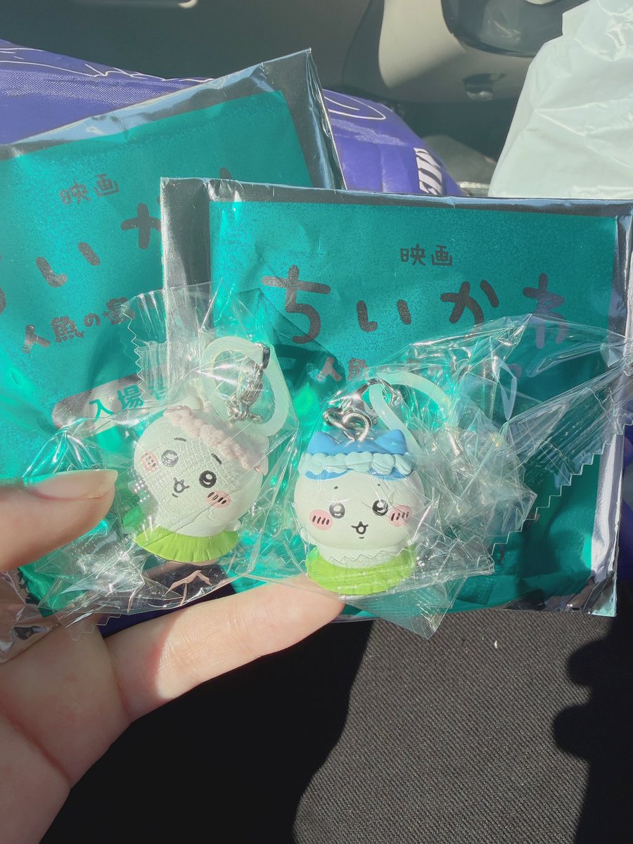 MIKAoshiaka2's tweet photo. 1回目も2回目もまさかのちぃちゃんとハチワレでした〜 https://t.co/HKJ4GcMpto
