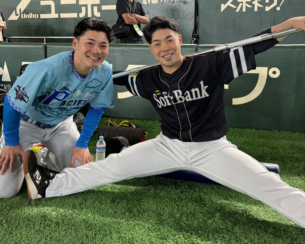 FightersPR's tweet photo. Reunite!!

清宮幸太郎選手＆
⬅️ジャイアンツ・田中瑛斗投手
➡️ホークス・近藤健介選手

#マイナビオールスターゲーム2026
#lovefighters https://t.co/EQe17nXqgp