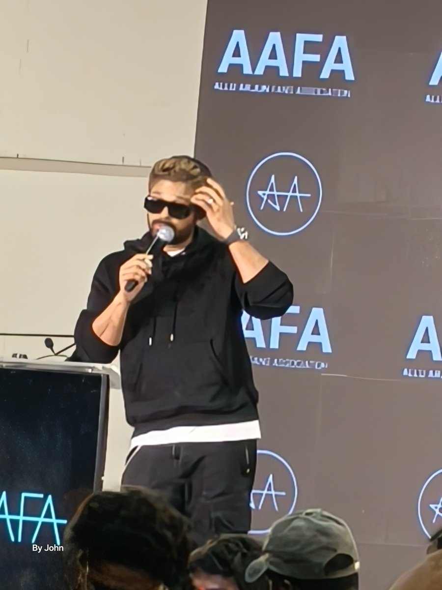 AIAFA_VIJAYAWAD's tweet photo. Ever charming💗🫶 @alluarjun 
STYLE KA BAAP🔥🔥🤙😎 https://t.co/9E1n8ZOH7M