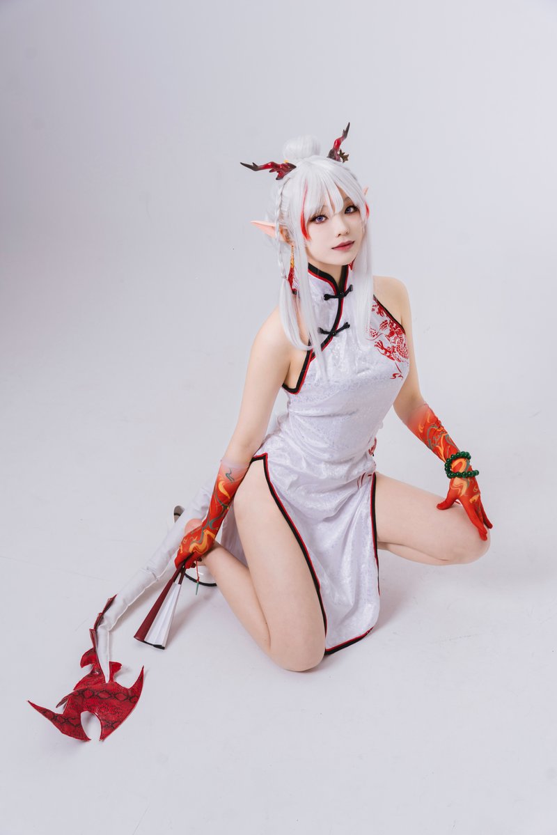 Ru_mi__cos's tweet photo. 🔥年🔥
#明日方舟 #Arknights #cosplay https://t.co/F2vvtJvuvE