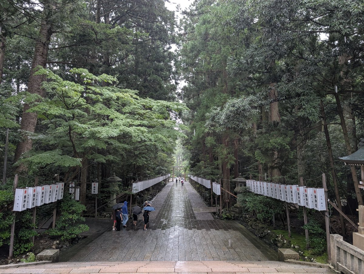 chitchaimon0721's tweet photo. 弥彦神社へ⛩️

燈籠まつりの片付けが始まってたよ

次の弥彦は紅葉のシーズンだね🍁

やひこさんは帰省難しかったかな😥

#諸橋姫向 #Aivery @Aivery_hinata 
#やひこの弥彦村ガイド https://t.co/zPPGk4csnw