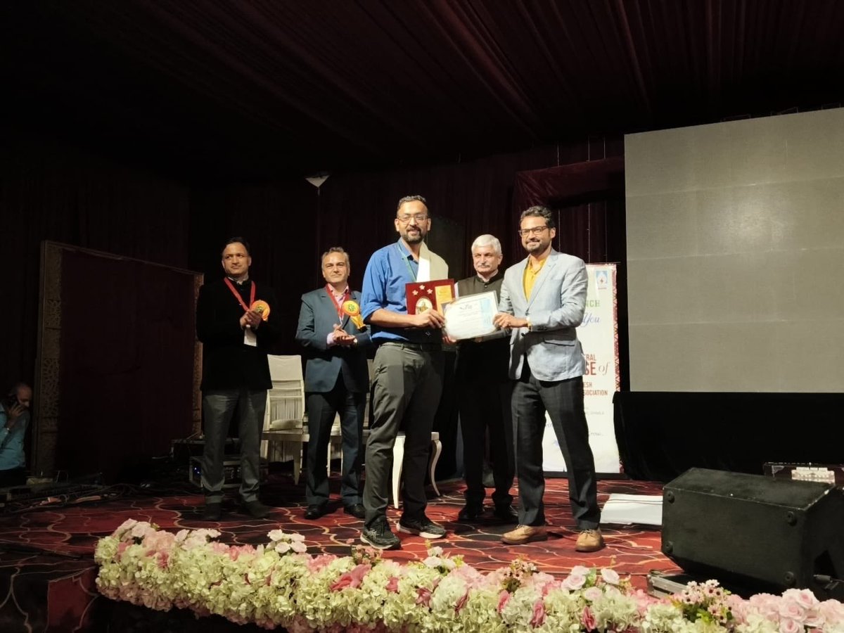 Rhtdwl48's tweet photo. Honoured to be invited as Faculty at the HMOA Annual Conference 2026 in Kufri, Himachal Pradesh, where I delivered a talk on Advanced Urology Techniques. Grateful to receive the Faculty Award from the Hon’ble Health Secretary. Thank you HMOA. 🙏🏆

#Urology #RoboticSurgery https://t.co/fJrYcUAjtv