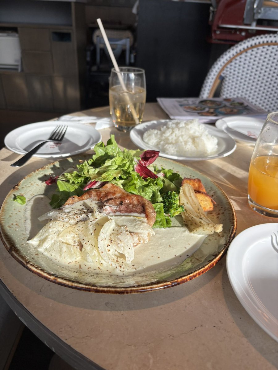 00llnn's tweet photo. トリュフポテトじゃなくて普通のポテトでも良ければtuffe ほんとにおすすめで、写真2枚目以降のランチ、パスタ、生ハム、デザートもめちゃくちゃおいしいのです🥹💕💕ほんで金額も高すぎず、ゆったりしています(神ω神)トリュフポテトで少し値段上がっても良ければW Osaka とかも映えて良きです🤍 https://t.co/rZp7Kn8nbX