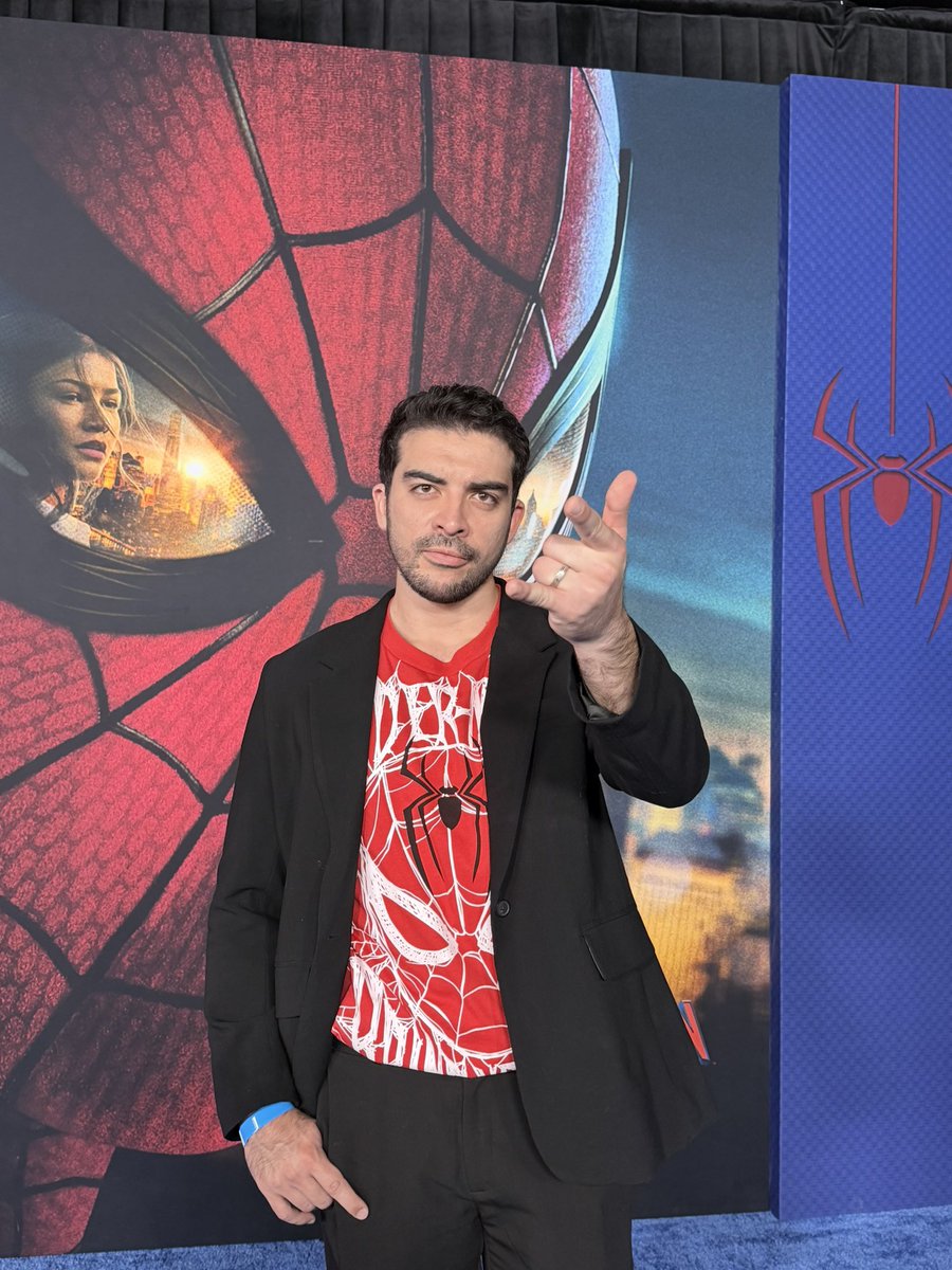 Peli_Comic's tweet photo. AAA estuve en la premier MUNDIAL de Spider-Man Brand New Day y ahora sí se ¿CÓMO ESTÁ ESA ARAÑA?

Me encontré a Punisher y el jefazo Kevin Feige. Pronto les podré decir qué tal. 
Primera premier mundial de Marvel Studios con 10 años de contenido y tenía que ser Spider-Man. 🕷️❤️ https://t.co/aVdQfHYTSQ